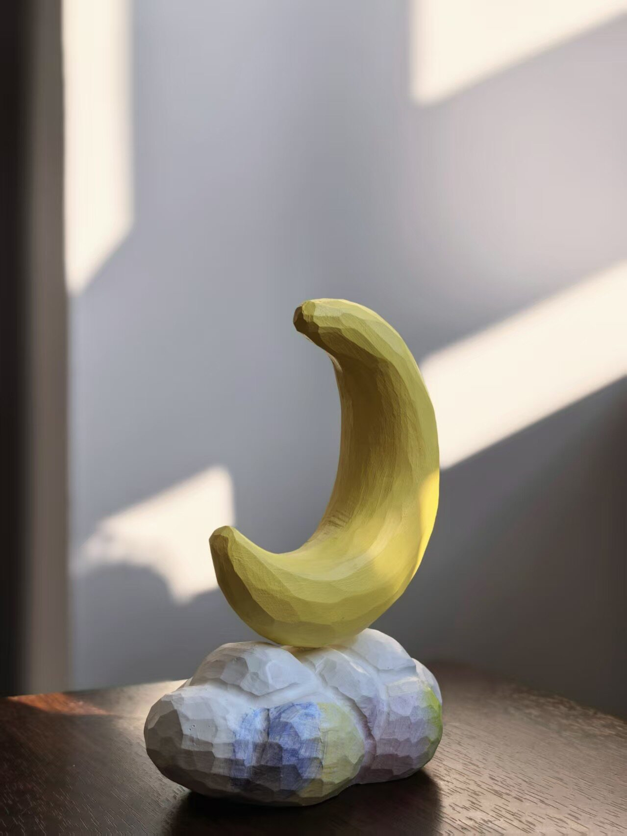 Hand Carved Yellow Moon Cloud  - Photography Yellow 评论和价格